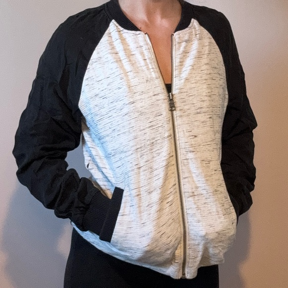 Zip Up Sweater/Jacket Two-Toned - Picture 4 of 6